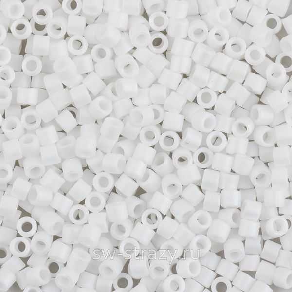 Delica Beads 10/0 DB351 Matte White